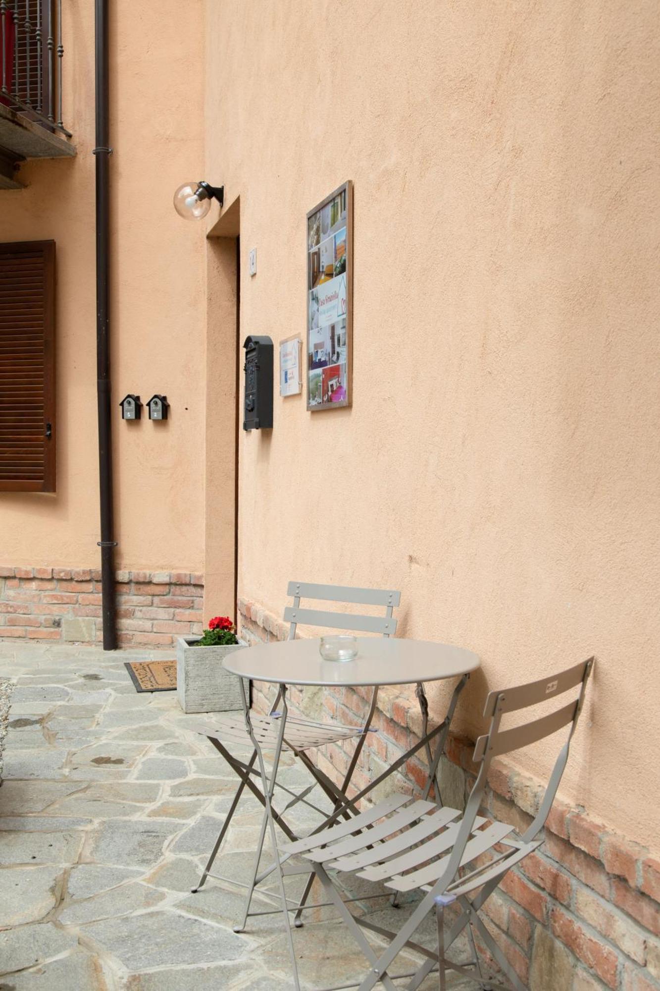 Casa Graziella- Appartamenti Vacanze Portacomaro Kültér fotó